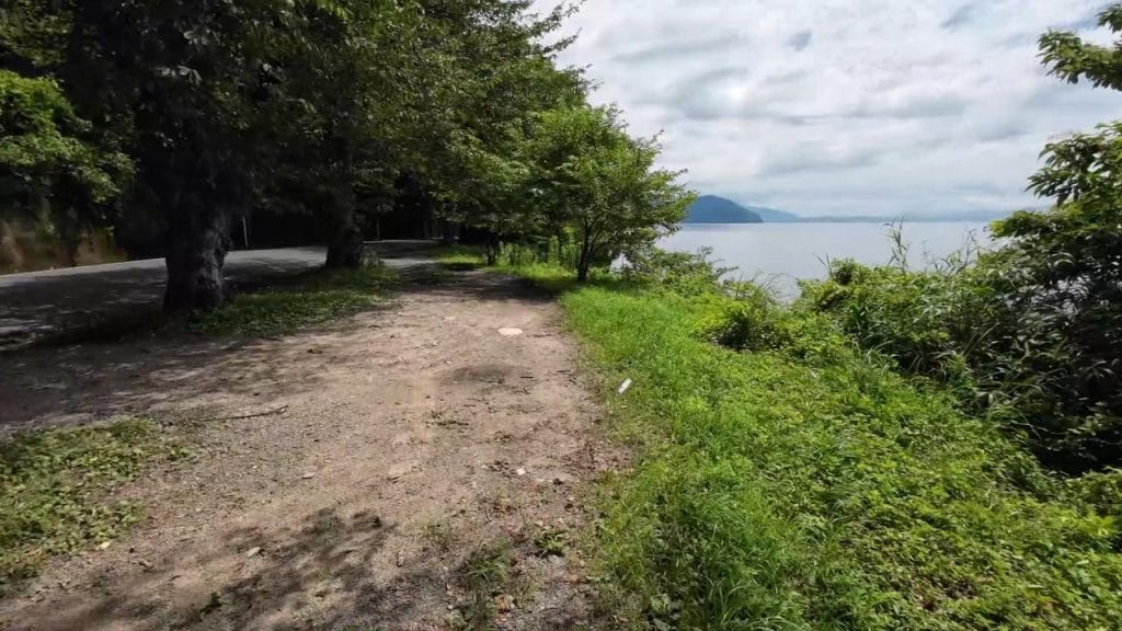 琵琶湖の海津大崎弁天浜の沖30-50ｍラインのロックエリアのバス釣りポイントの釣り場まで