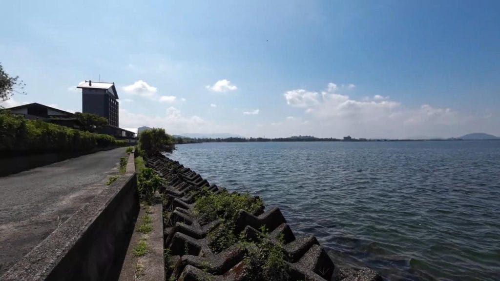 彦根旧プリンスホテル前のバス釣りポイントの南側